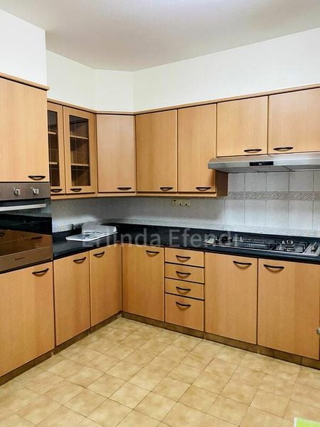 3 Bed Condo for Rent in  Mirage Tower - Image 2