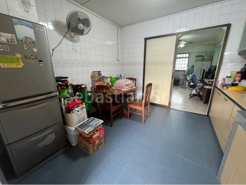 4 Room (4A) HDB for Sale in  758 Jurong West Street 74 - Image 3