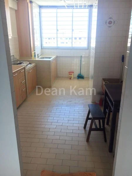 3 Room (3I) HDB for Rent in  645 Hougang Avenue 8 - Image 7