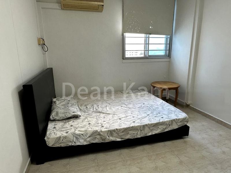 3 Room (3I) HDB for Rent in  645 Hougang Avenue 8 - Image 4