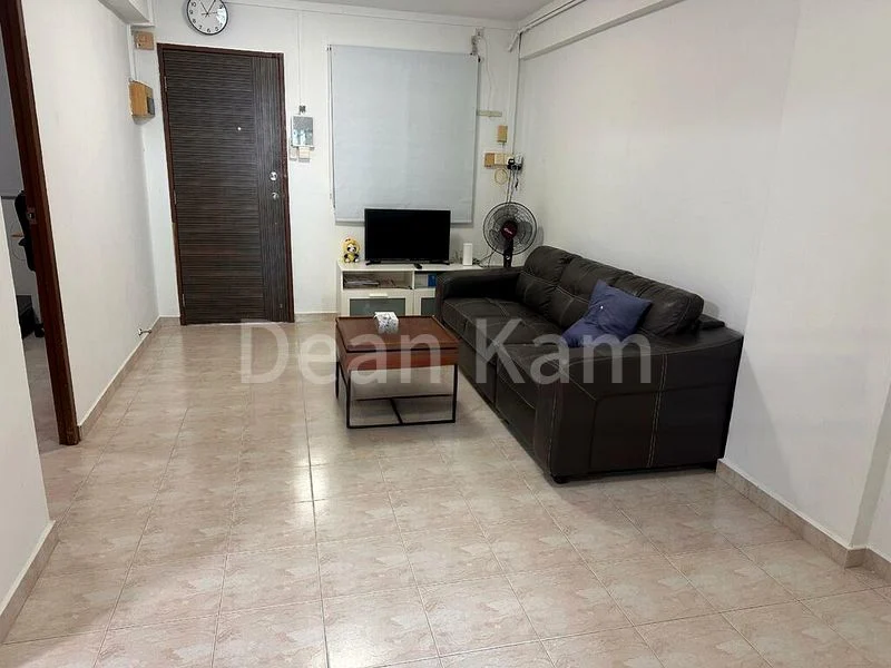 3 Room (3I) HDB for Rent in  645 Hougang Avenue 8 - Image 1