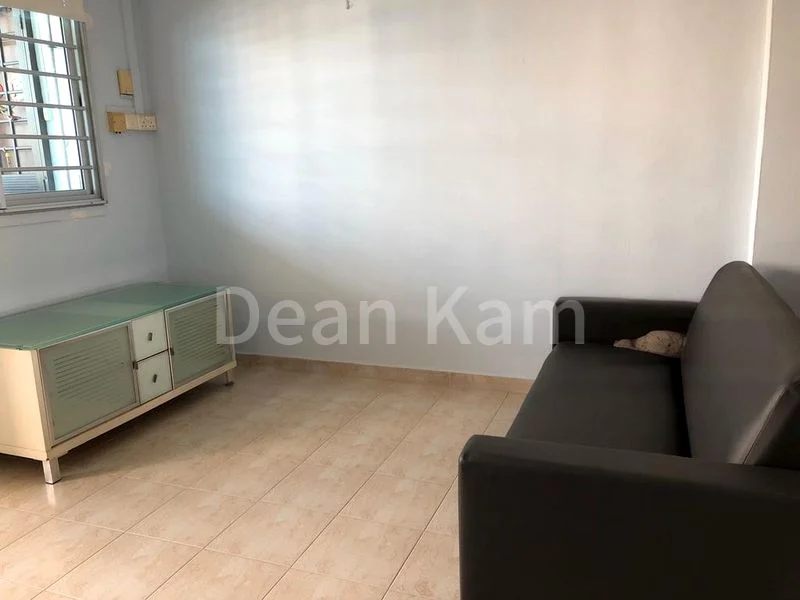 3 Room (3I) HDB for Rent in  645 Hougang Avenue 8 - Image 6