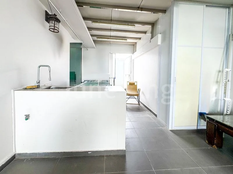 4 Bed Executive Condo for Sale in  1 Canberra - Image 17