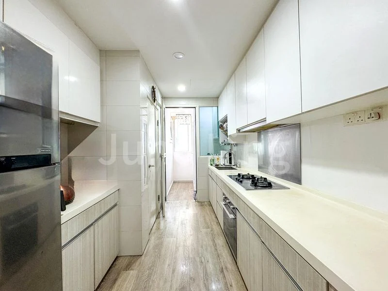 4 Bed Executive Condo for Sale in  1 Canberra - Image 6