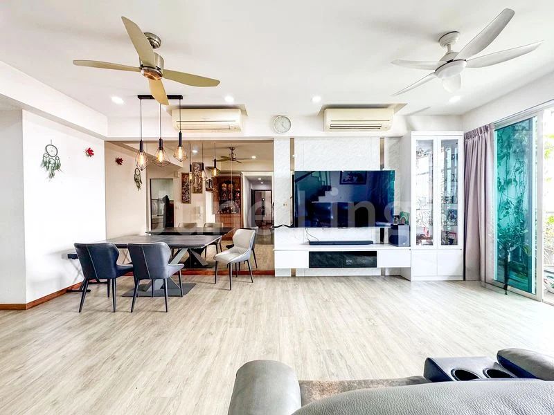 4 Bed Executive Condo for Sale in  1 Canberra - Image 2