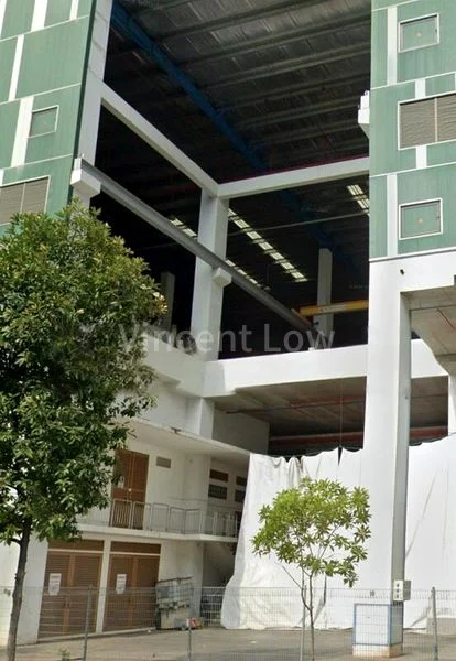 Warehouse for Rent: flexible size and duration, 13m high ceiling - Image 1