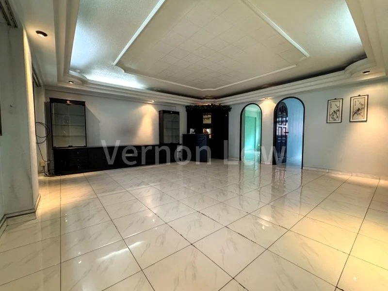 5 Room (5I) HDB for Sale in  541 Choa Chu Kang Street 52 - Image 1