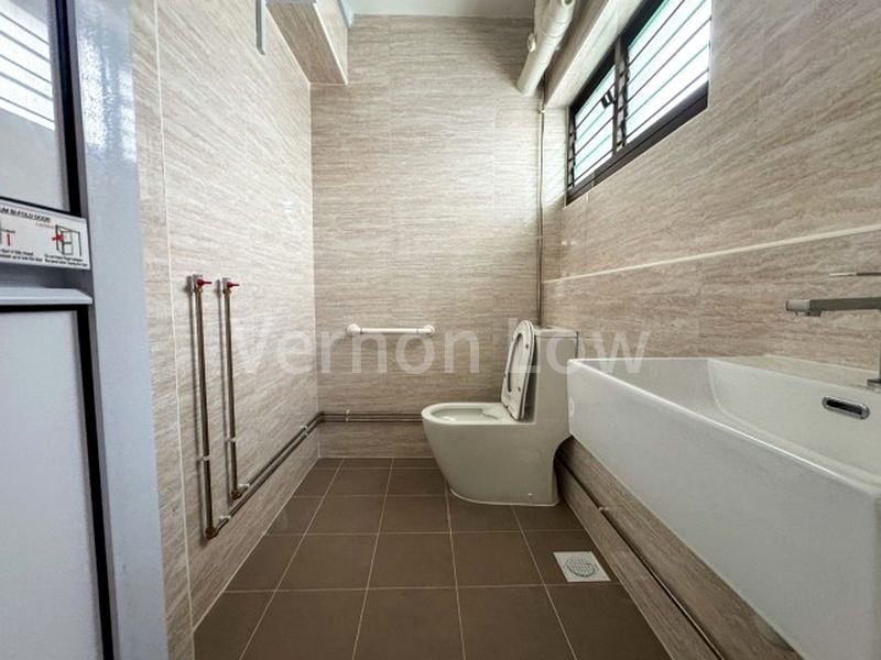 5 Room (5I) HDB for Sale in  541 Choa Chu Kang Street 52 - Image 4