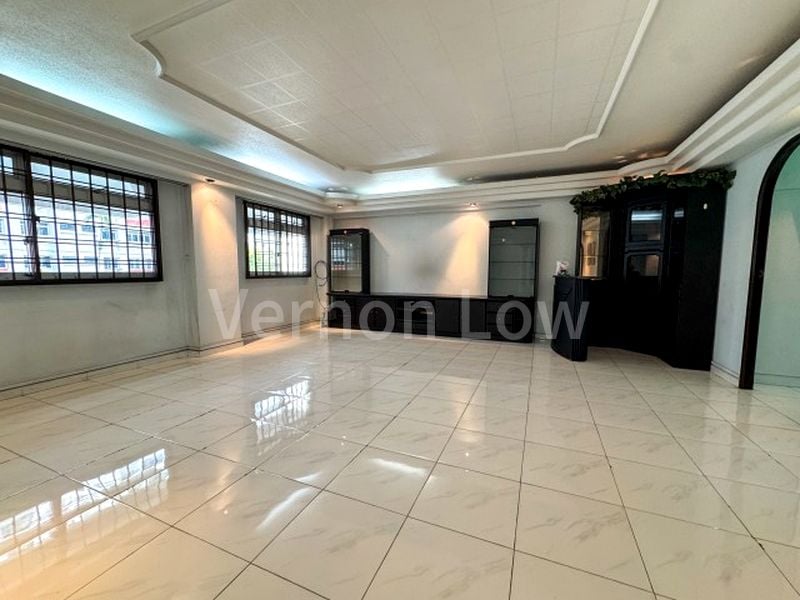 5 Room (5I) HDB for Sale in 541 Choa Chu Kang Street 52 - Image 6