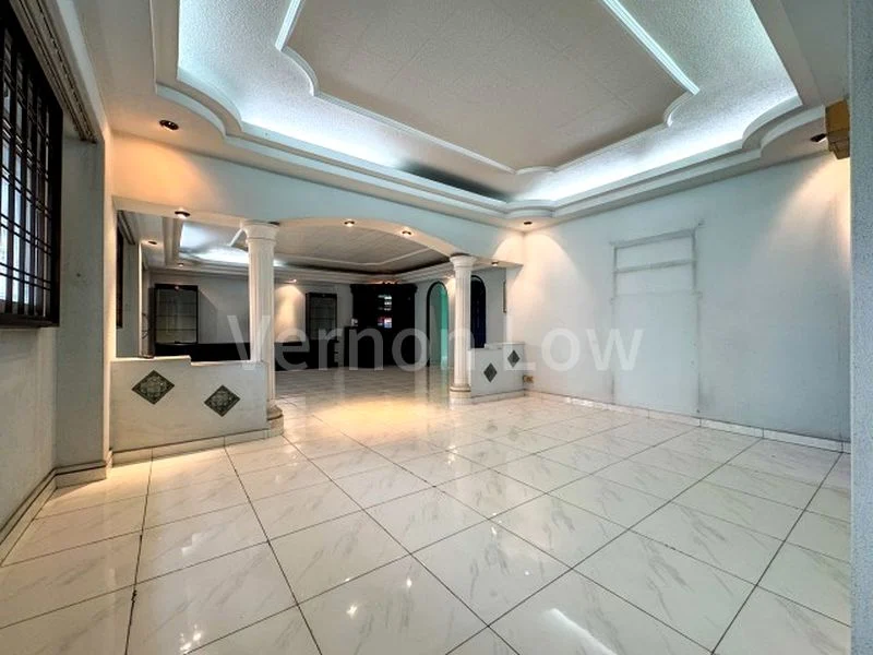 5 Room (5I) HDB for Sale in  541 Choa Chu Kang Street 52 - Image 3