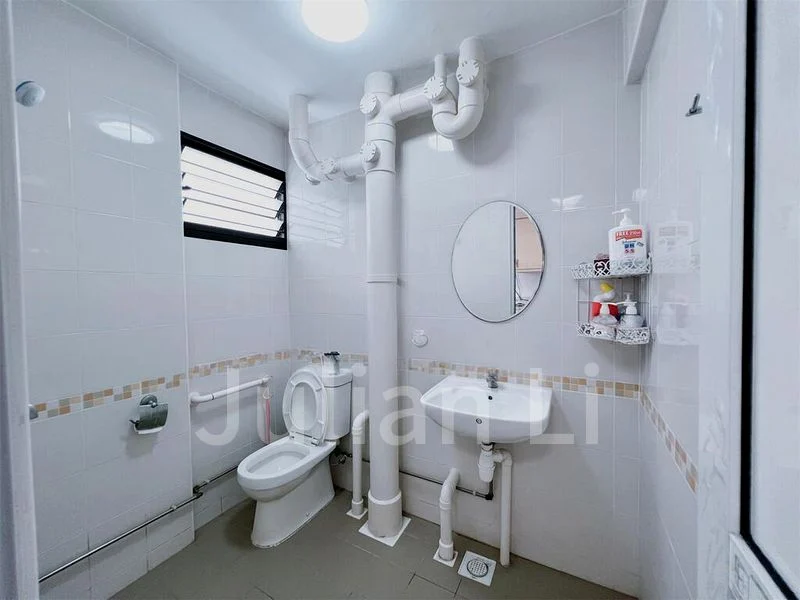 5 Room (5I) HDB for Sale in  227 Jurong East Street 21 - Image 9