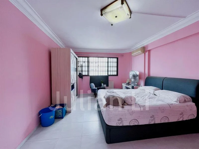 5 Room (5I) HDB for Sale in  227 Jurong East Street 21 - Image 4