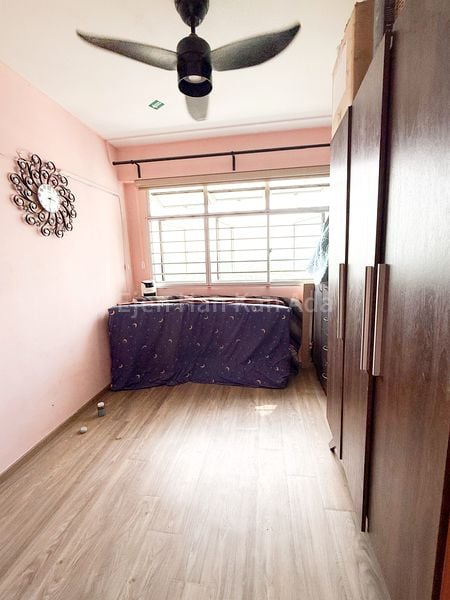 3 Room (3A) HDB for Sale in  55 Teban Gardens Road - Image 2