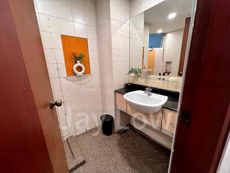 Room (Condo) for Rent in Compass Heights - Image 2