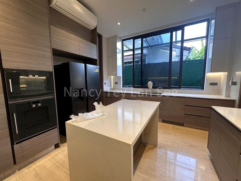 6 Bed Bungalow (Landed) for Rent in  Jalan Siantan - Image 8