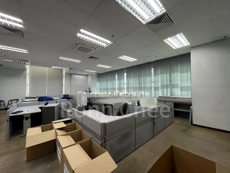 Light Industrial (B1) for Rent: Media / Product Development City Fringe, 4600sqft Fitted Unit with Workstations near Boon Keng MRT - Image 1