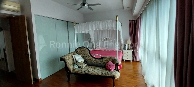 6 Bed Corner Terrace (Landed) for Sale in  Mimosa Terrace - Image 4