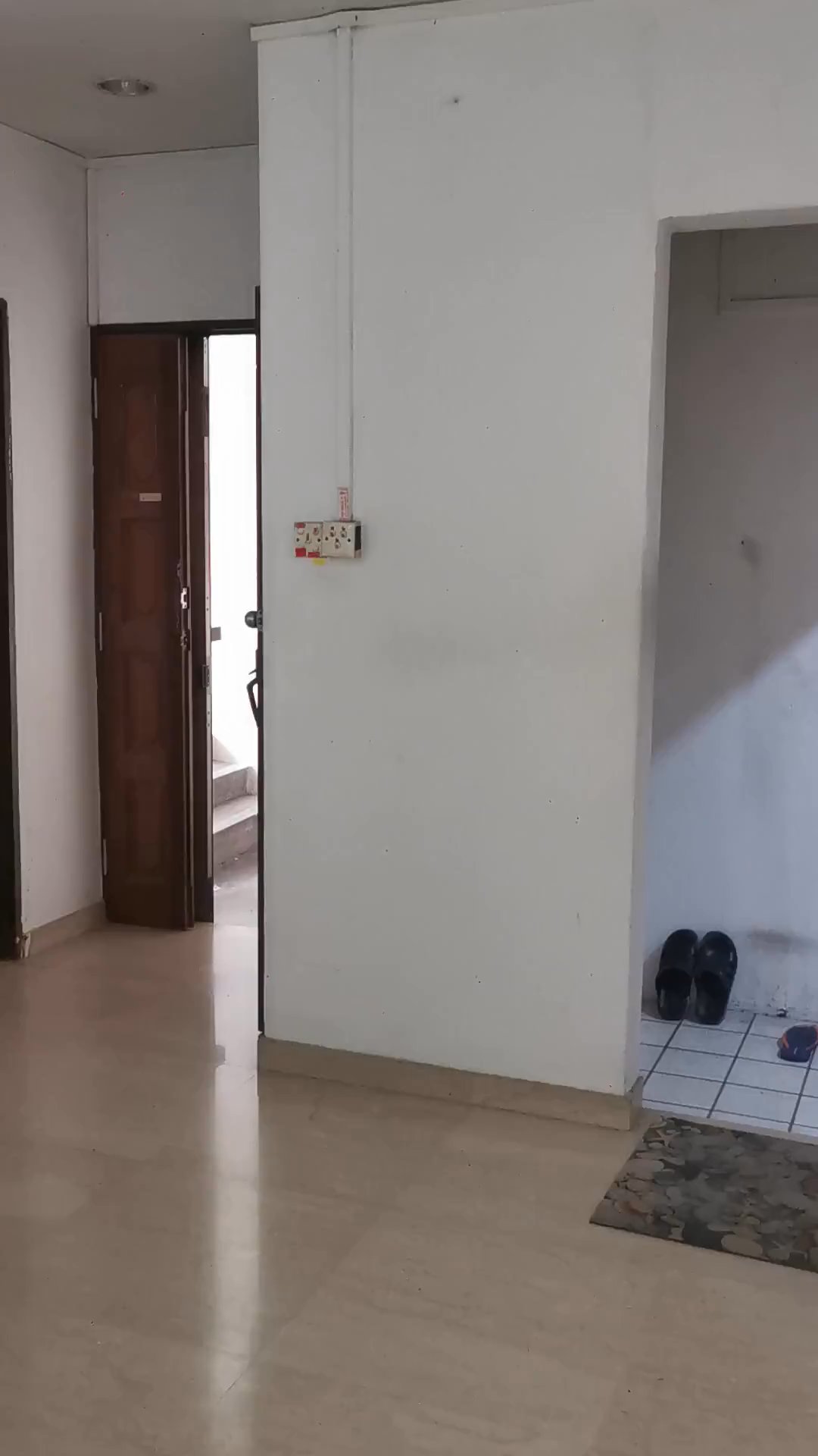 Common Room (Condo) for Rent in  Lorong 9 Geylang - Image 8