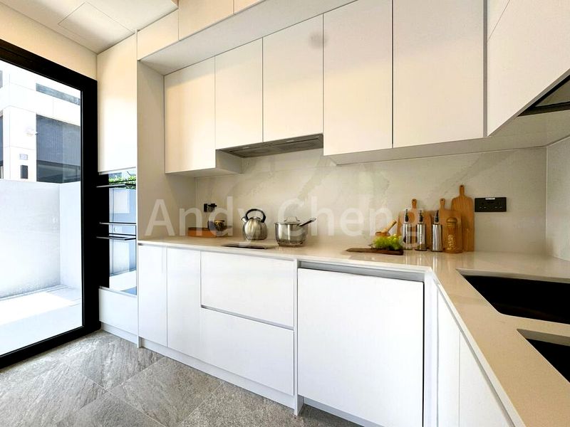 5 Bed Corner Terrace (Landed) for Sale in  Whitley Road - Image 12