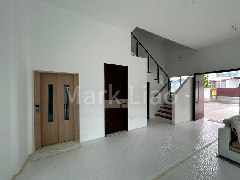 5 Bed Semi-Detached House (Landed) for Sale in  Changi Heights - Image 7