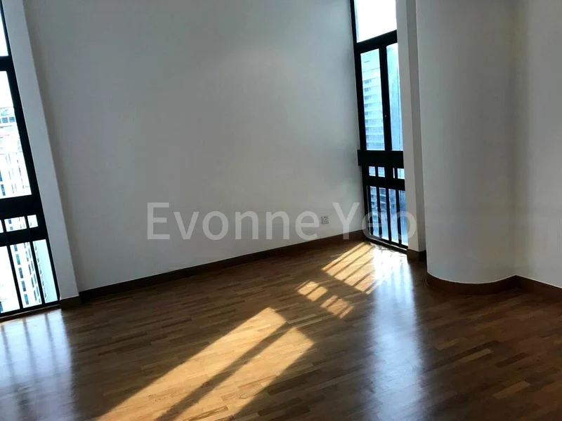 3 Bed Condo for Rent in  The Colonnade - Image 4