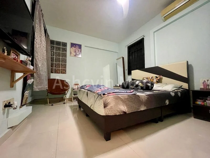 5 Room (5I) HDB for Sale in  686B Choa Chu Kang Crescent - Image 10