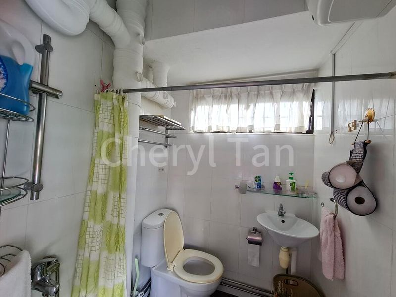Common Room (HDB) for Rent in  327 Ang Mo Kio Avenue 3 - Image 5