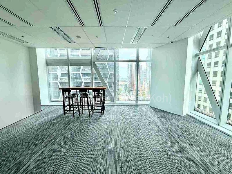 Office for Rent in UIC Building - Image 4