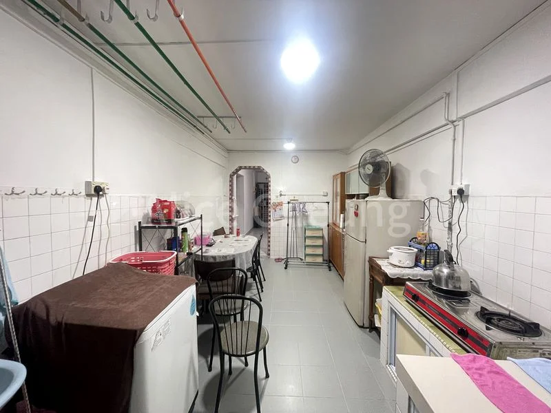 Common Room (HDB) for Rent in  112 Ang Mo Kio Avenue 4 - Image 5