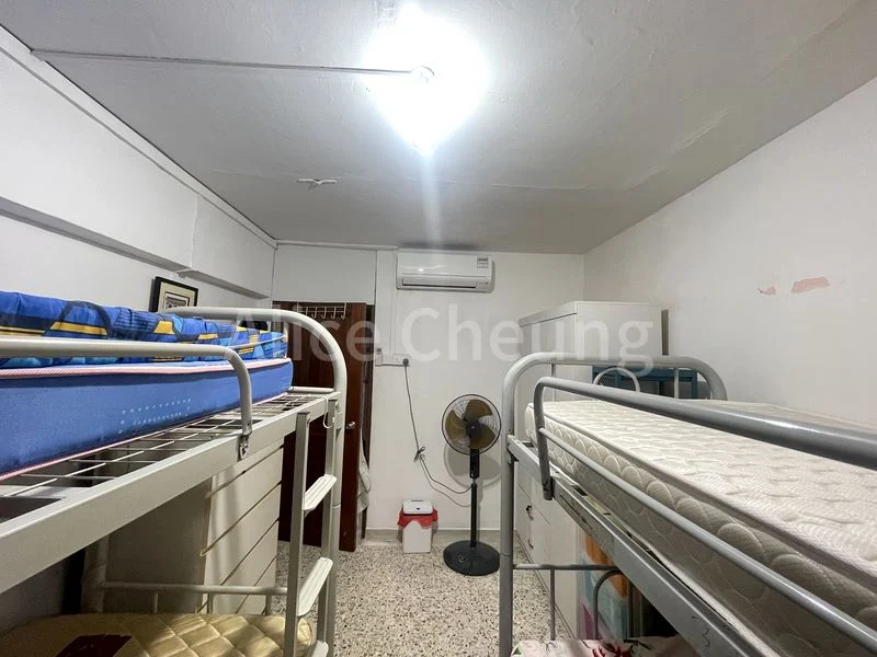 Common Room (HDB) for Rent in  112 Ang Mo Kio Avenue 4 - Image 2