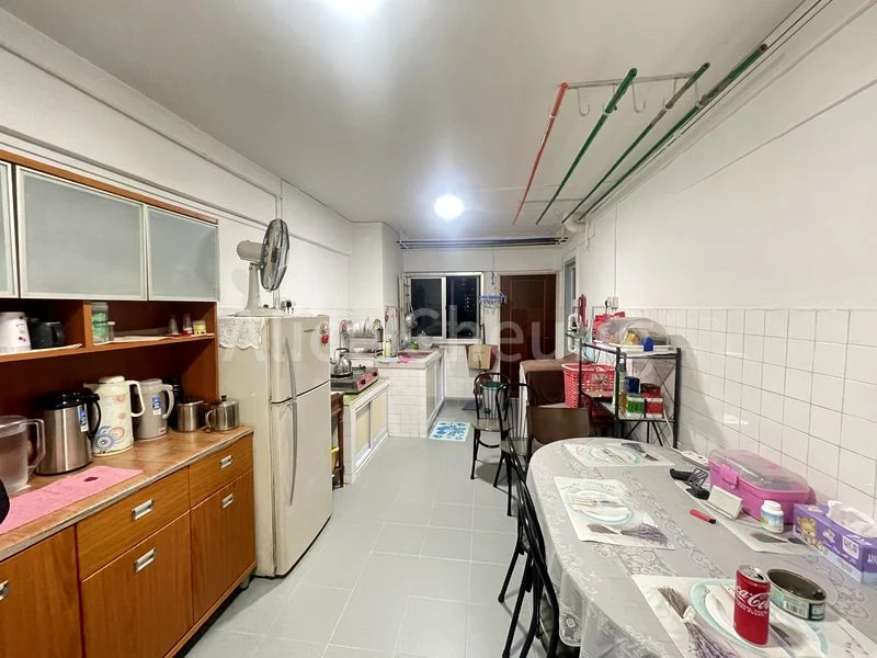 Common Room (HDB) for Rent in  112 Ang Mo Kio Avenue 4 - Image 6