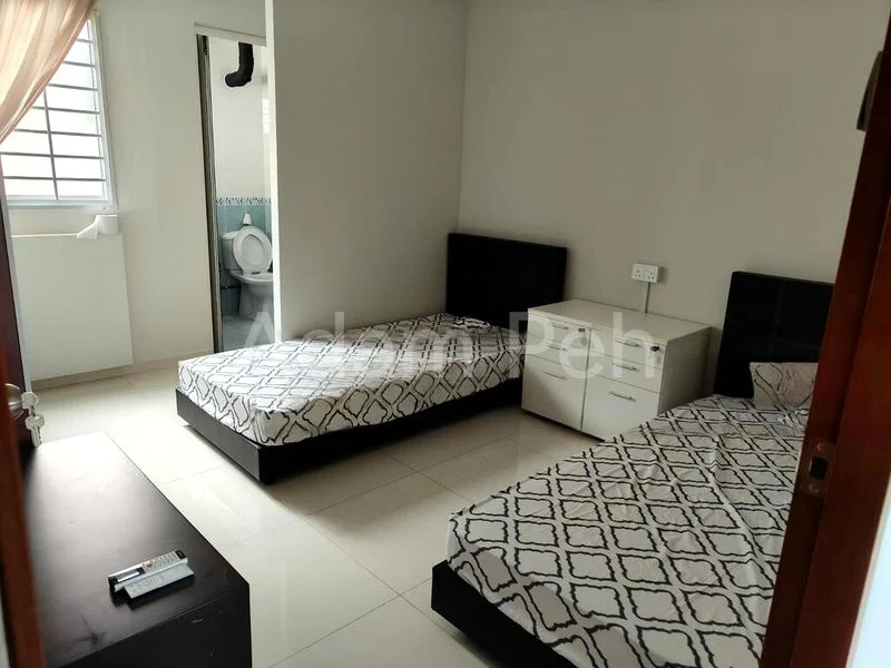 Master Room (HDB) for Rent in 316 Bukit Batok Street 32 - Image 1