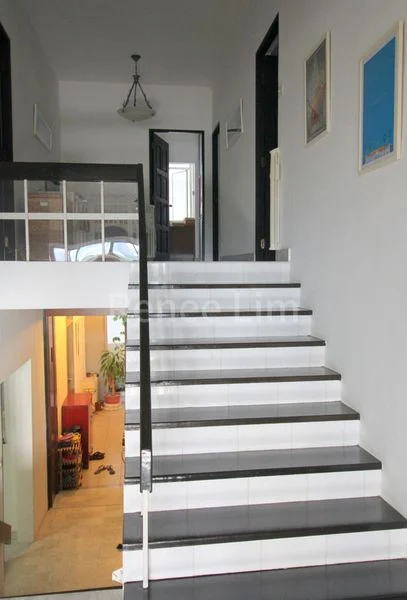 3 Bed Apartment (Condo) for Rent in  Townhouse Apartments - Image 5