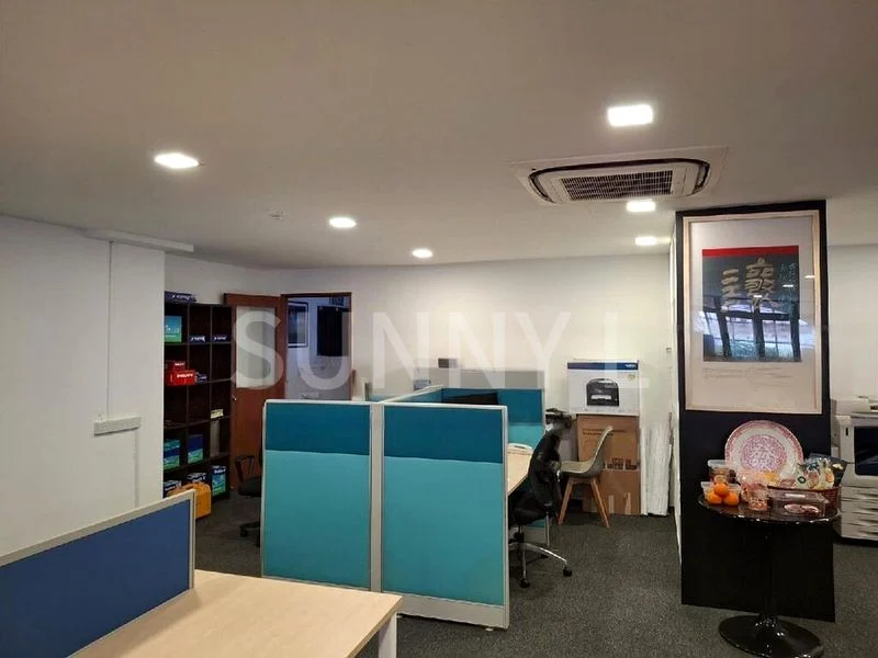 Shop / Shophouse for Rent: Prime Office Space on Geylang Road, Next to MRT PLQ - Image 2