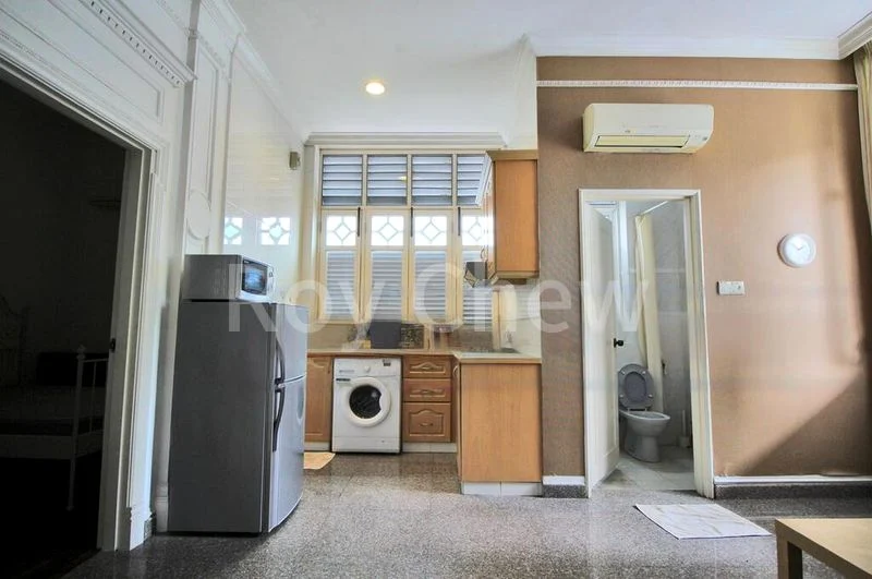 1 Bed Apartment (Condo) for Rent in  Mountbatten Lodge - Image 2