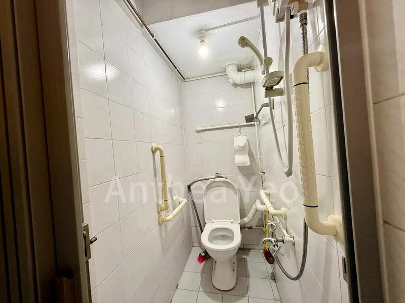 4 Room (4I) HDB for Rent in  168A Queensway - Image 5
