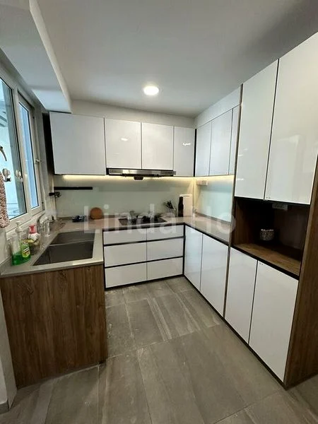 Common Room (Condo) for Rent in  The Warren - Image 6