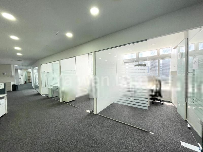 Office for Sale: The Plaza - Image 4