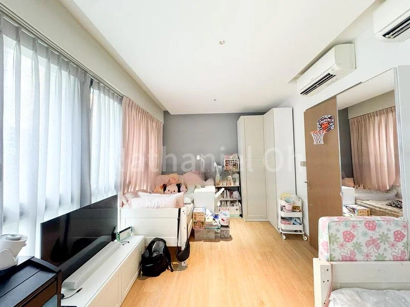 4 Bed Executive Condo for Sale in  Bellewaters - Image 9