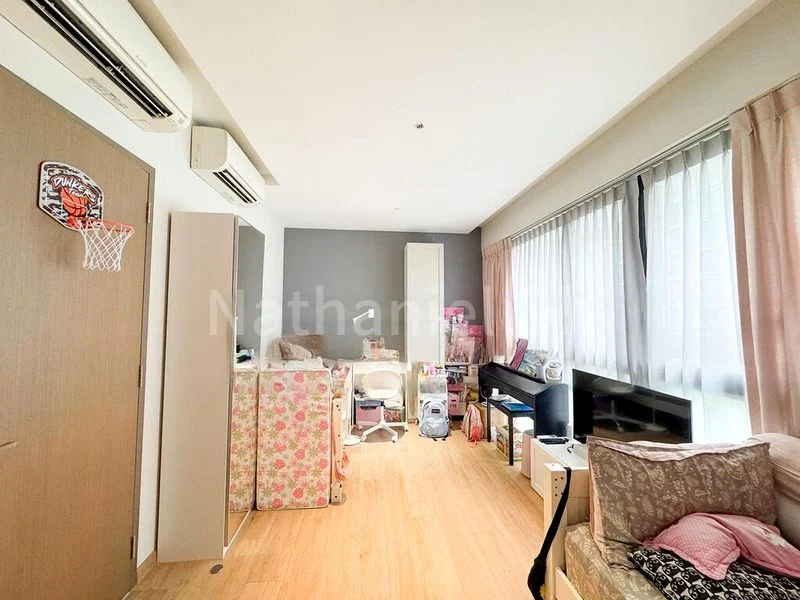 4 Bed Executive Condo for Sale in  Bellewaters - Image 10