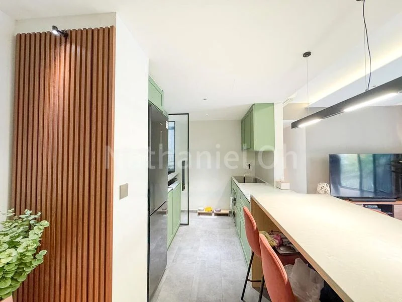 4 Bed Executive Condo for Sale in  Bellewaters - Image 12