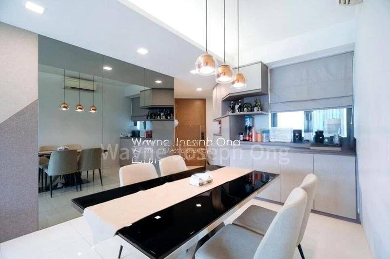 3 Bed Executive Condo for Sale in  The Topiary - Image 4