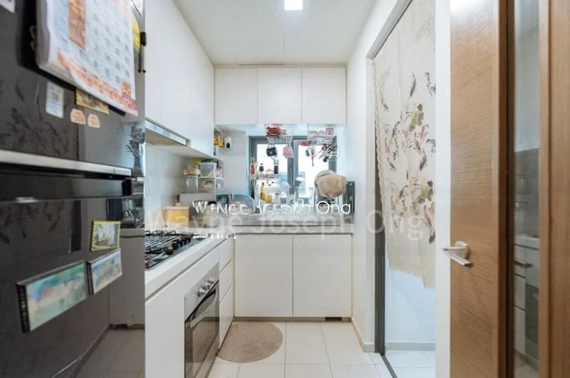 3 Bed Executive Condo for Sale in  The Topiary - Image 5