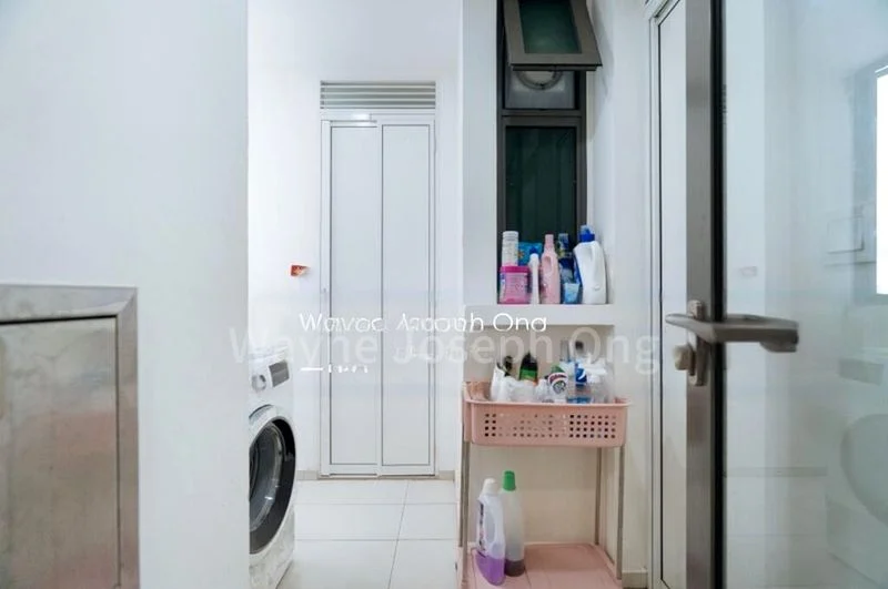 3 Bed Executive Condo for Sale in  The Topiary - Image 6