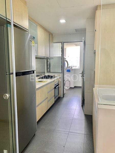 3 Bed Condo for Sale in The Parc Condominium - Image 3