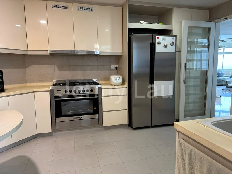 4+1 Bed Condo for Rent in The Waterside - Image 12