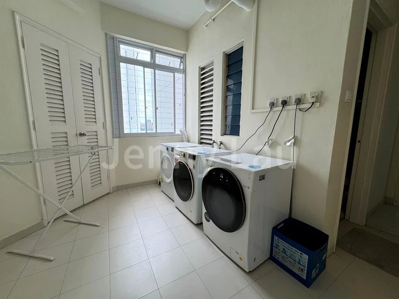 4+1 Bed Condo for Rent in The Waterside - Image 14