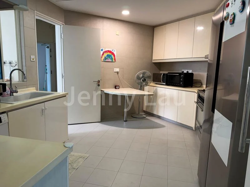 4+1 Bed Condo for Rent in The Waterside - Image 13