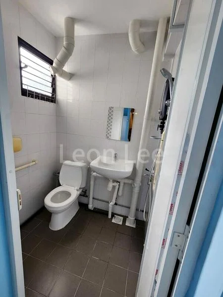 Master Room (HDB) for Rent in  374 Clementi Avenue 4 - Image 4