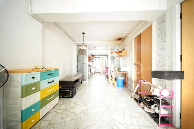3 Room (3I) HDB for Sale in 53 Sims Place - Image 7